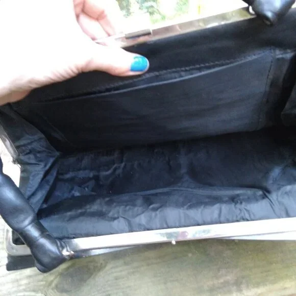 Unique Vintage Black Leather Satchel/Shoulder Frame Bag wth Chic Sleek Features - Picture 14 of 15